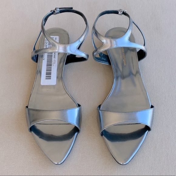 Narciso Rodriguez Carolyn Flat Sandal - Picture 9 of 15